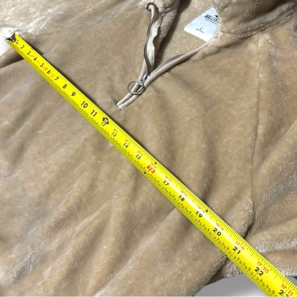 Hollister Super Soft Large Cozy Tan Faux Fur Quarter-Zip Pullover Fleece - Picture 7 of 15